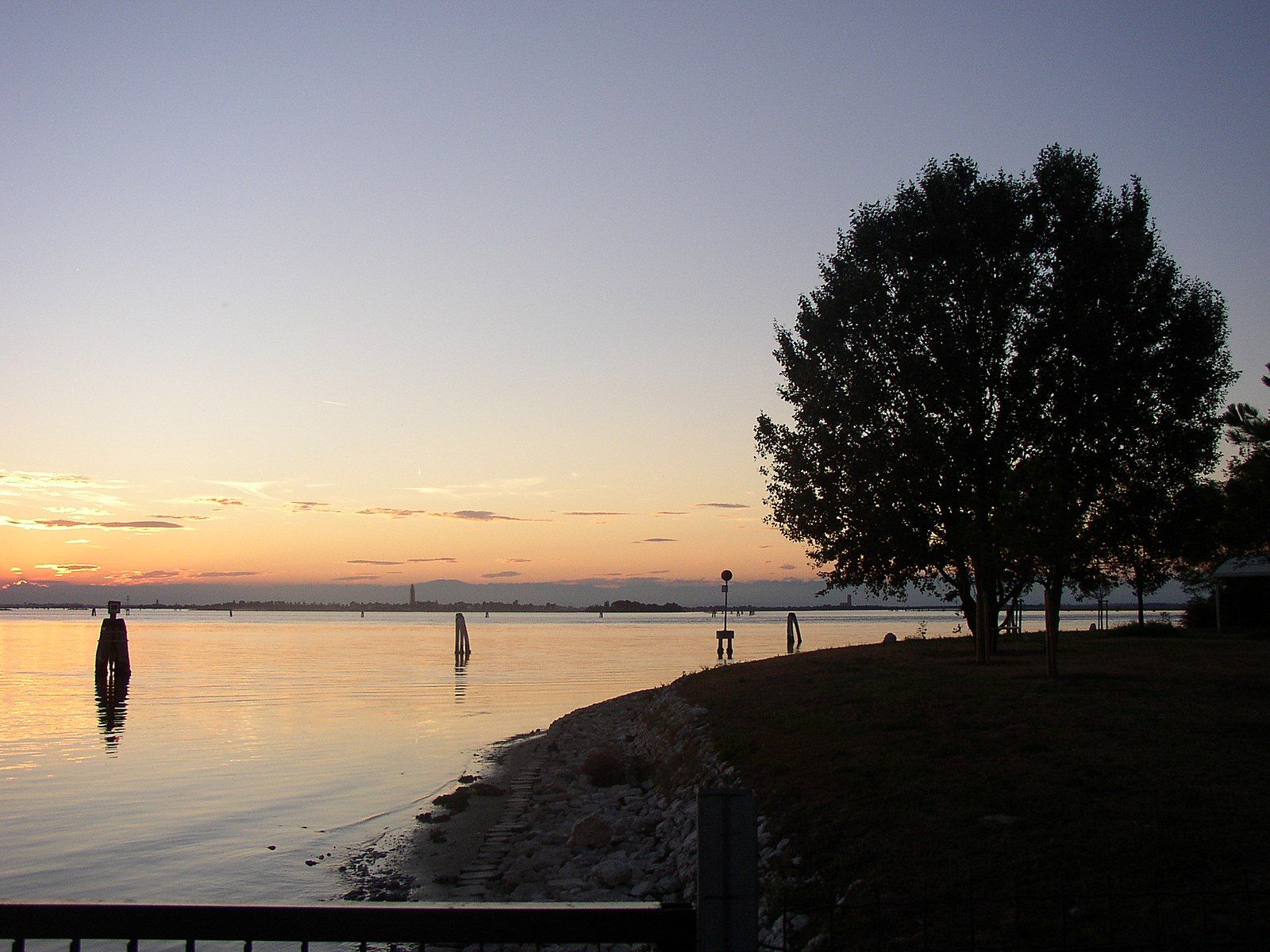 Cavallino Treporti Beach close to Venice (Danny van Leeuwen, CC BY-SA 3.0, via Wikimedia Commons)