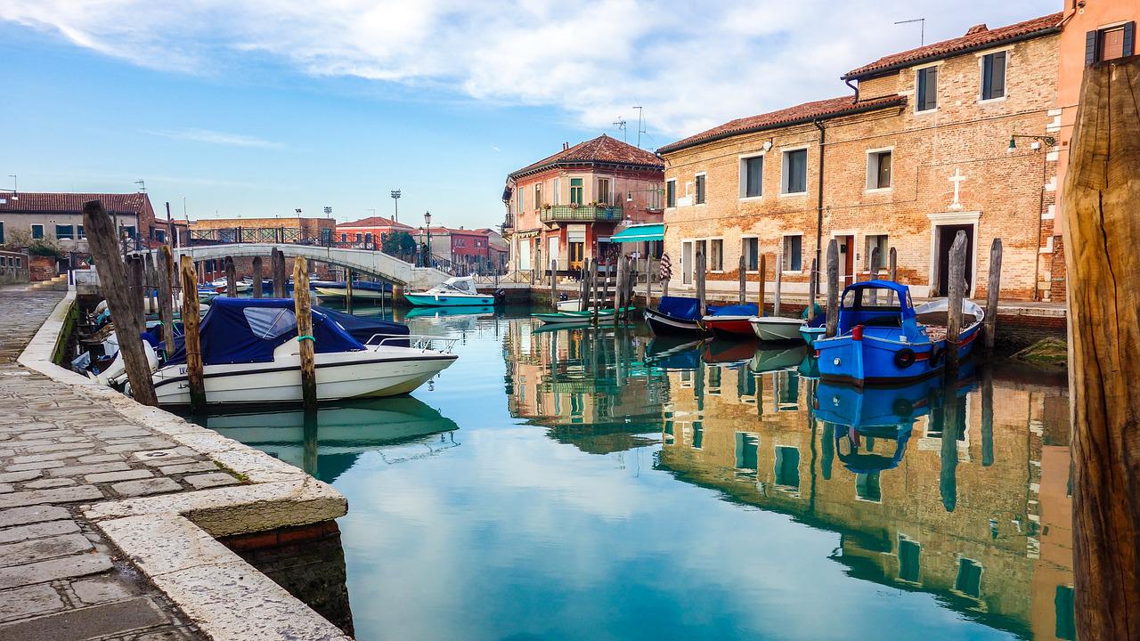 how to arrive in murano from venice (pixabay - Pfüderi)