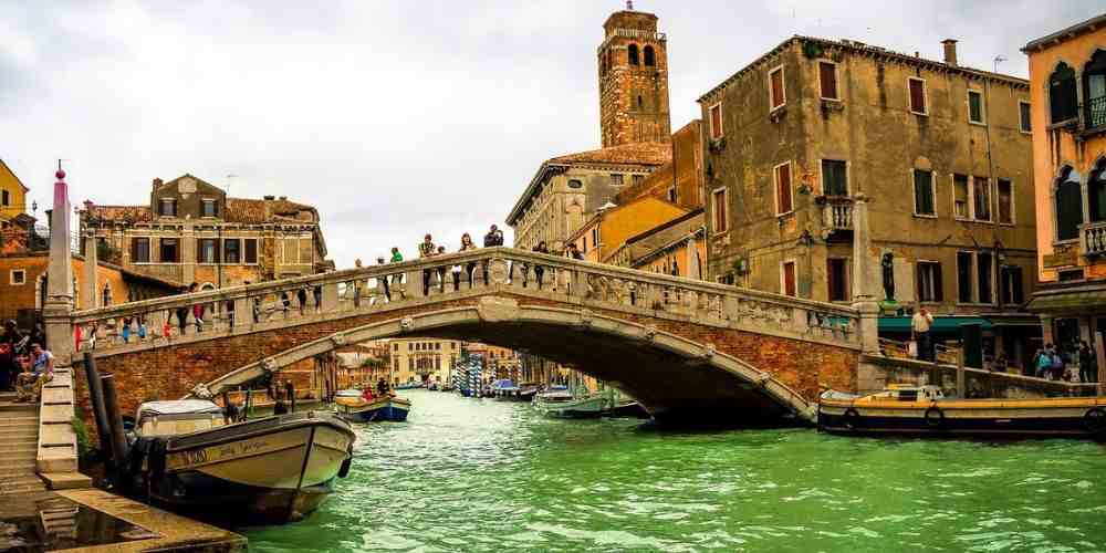 private water transfer from piazzale roma to venice (Michelle Raponi da Pixabay)