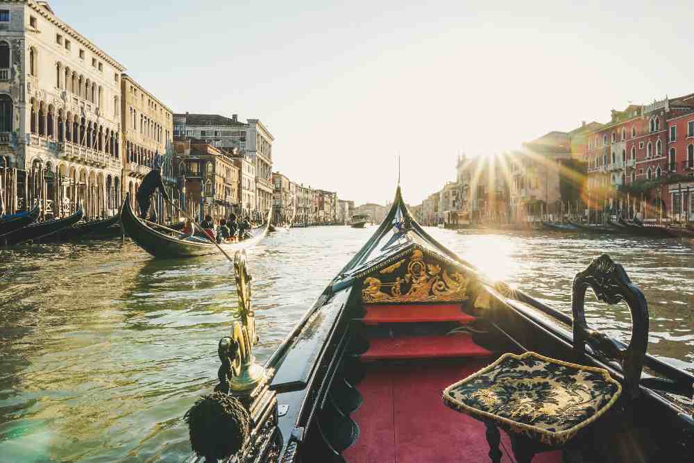 gondola venice history (Diego Gennaro on Unsplash)