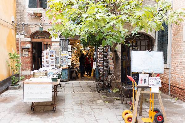 best instagram shots in venice - entrance to the libreria acqua alta