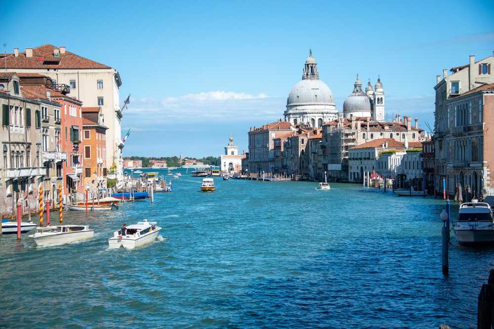 madonna della salute venice in front of the Grand Canal (Nick Stafford da Pixabay )