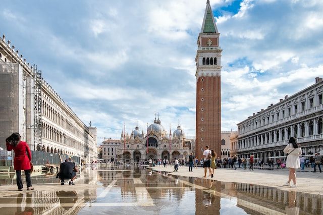 highest tides in the history of venice - https://unsplash.com/photos/WbGCfwY9GGY