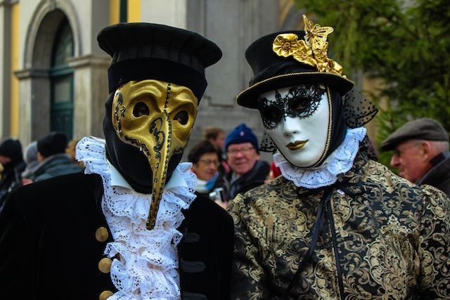 carnevale di venezia - https://unsplash.com/photos/eWqEm5--5Zw