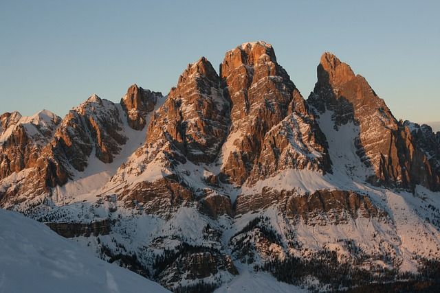 venice to dolomites day trip - https://pixabay.com/it/photos/dolomites-enrosadira-monte-cristallo-1195886/