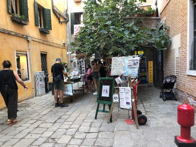 libreria acqua alta venice bookstore