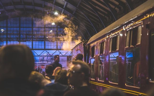 the orient express la dolce vita - https://unsplash.com/photos/qsxLRTGe5hg