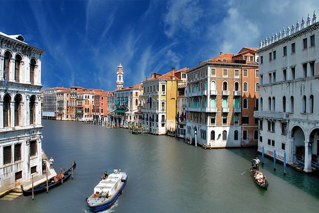best time to visit venice italy - https://pixabay.com/it/photos/venezia-canale-grande-canal-grande-3401265/