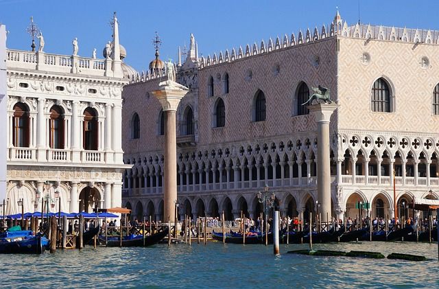 the doge's palace venice - doges palace - https://pixabay.com/it/photos/piazza-san-marco-piazzetta-san-marco-470561/