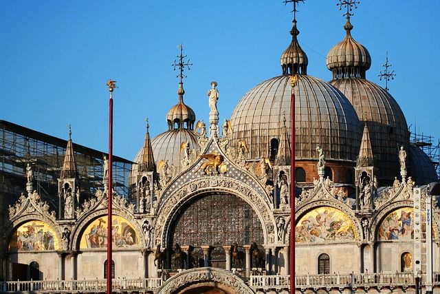 basilica di san marco in venice - https://pixabay.com/it/photos/venezia-italia-cupola-san-marco-2658476/