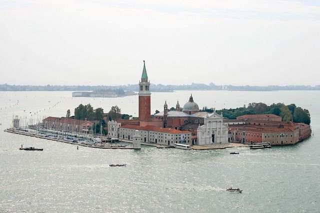 venice viewpoints - https://pixabay.com/it/photos/venezia-isola-italia-viaggi-4027752/