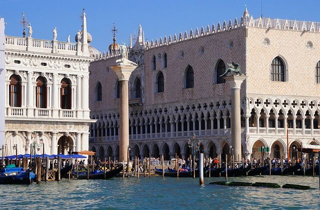 what to visit in san marco district - https://pixabay.com/it/photos/piazza-san-marco-piazzetta-san-marco-470561/