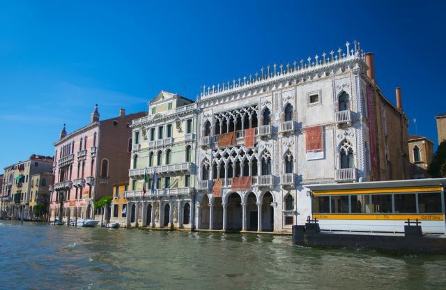 ca d'oro in venice - https://www.publicdomainpictures.net/en/view-image.php?image=250798&picture=venice-image-92