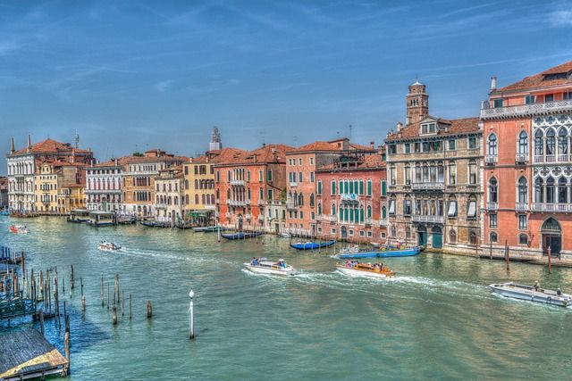 what to do during your venice honeymoon - https://pixabay.com/it/photos/venezia-italia-architettura-1610599/