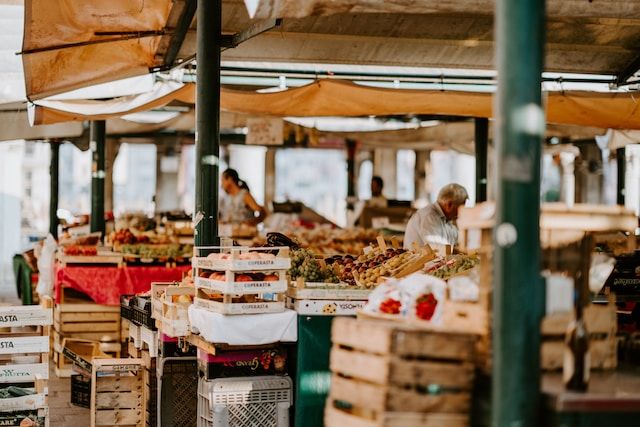 venice food history - https://unsplash.com/photos/kr_88BakygA