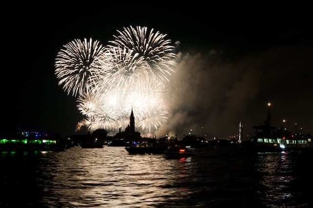 festa del redentore venice - https://unsplash.com/it/foto/POHRuCKkMaU