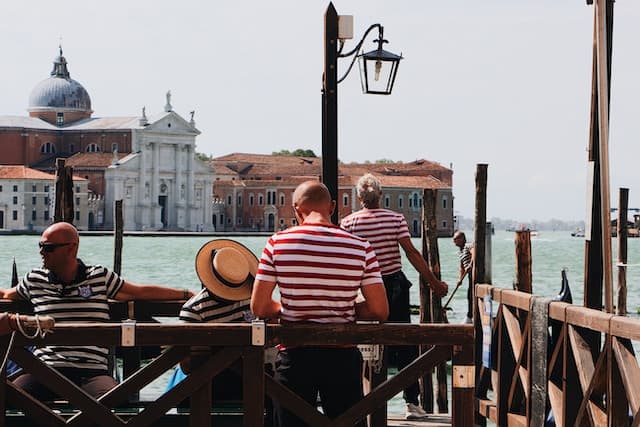 facts to know about venice https://unsplash.com/it/foto/WTaM_oNwxUI