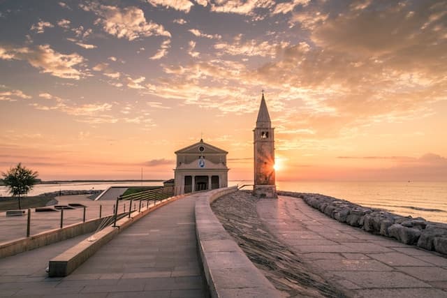 caorle - https://unsplash.com/it/foto/J5ZCSkYYJno