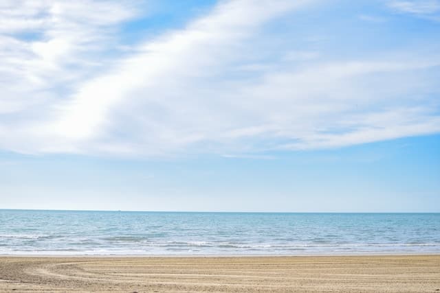 jesolo - https://unsplash.com/it/foto/J5ZCSkYYJno