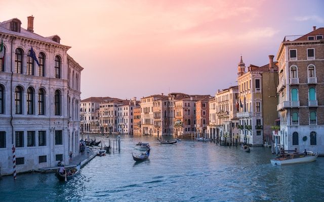 Visit Venice in spring
