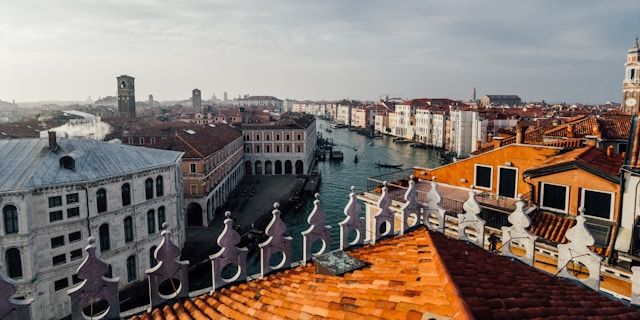 How to pay half the Venice access fee