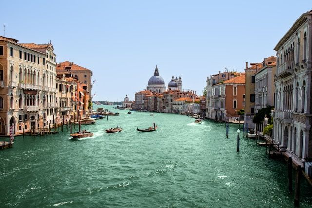 things to do in December in Venice 2025