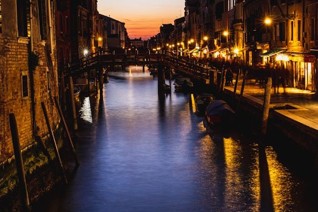What is open in Venice on Christmas Day
