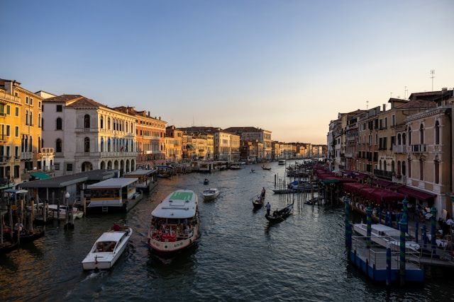 What is open in Venice on Christmas Day