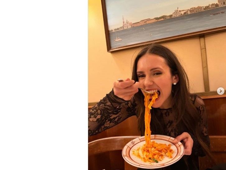 Nina Dobrev in Venice
