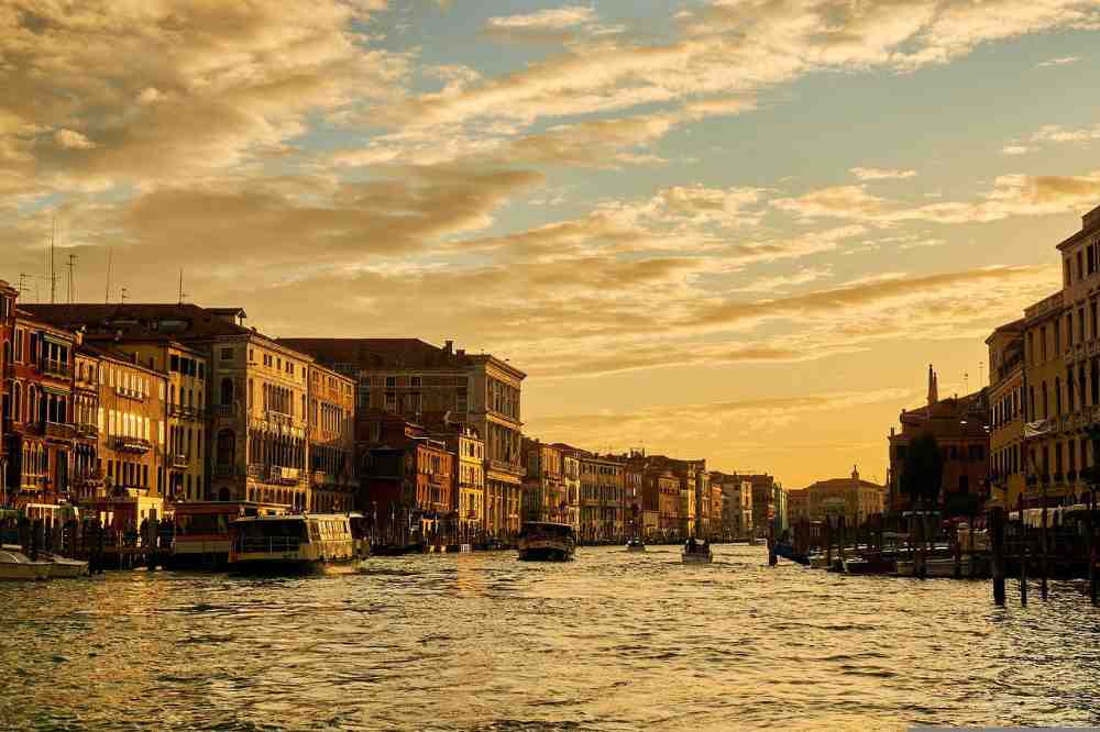 How many Bridges in Venice a journey among the most curious ones