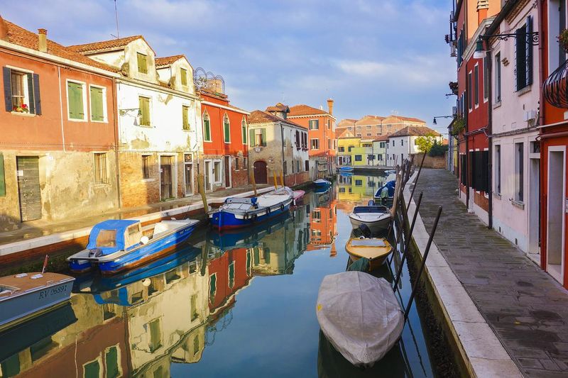 How to get to Murano from Venice by public and private transports
