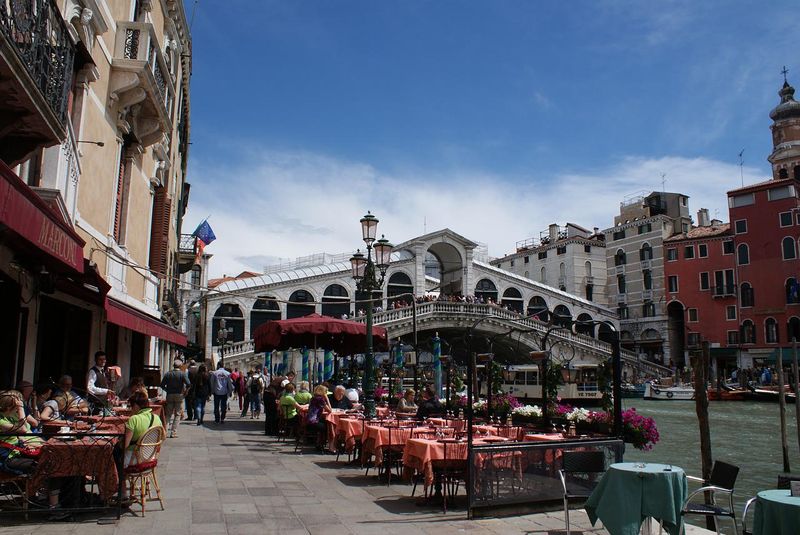 Is it safe to drink Tap water in Venice? How Venetians managed to have drinking water