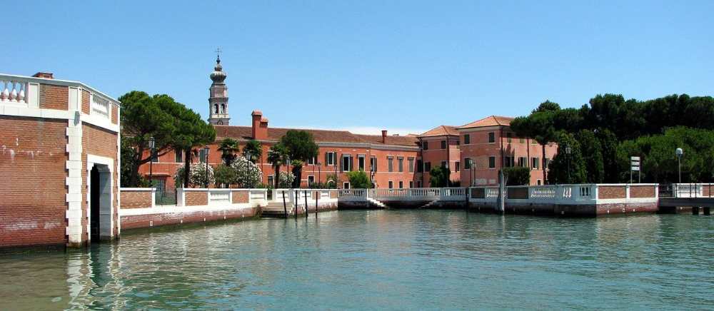 How to get to San Lazzaro degli Armeni Island in Venice