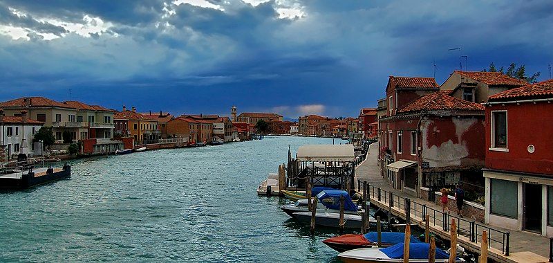 Why is Murano glass Venice famous?