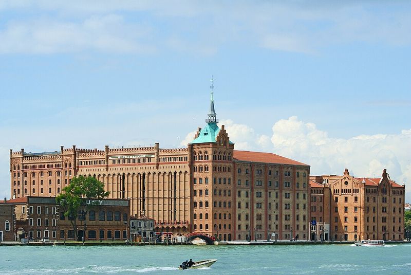 Hilton Molino Stucky expands: here is the expansion project for the former Scalera area