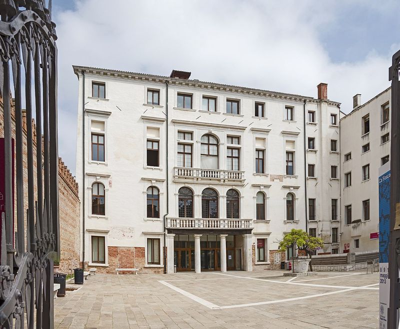 Ca Foscari University of Venice defends street art