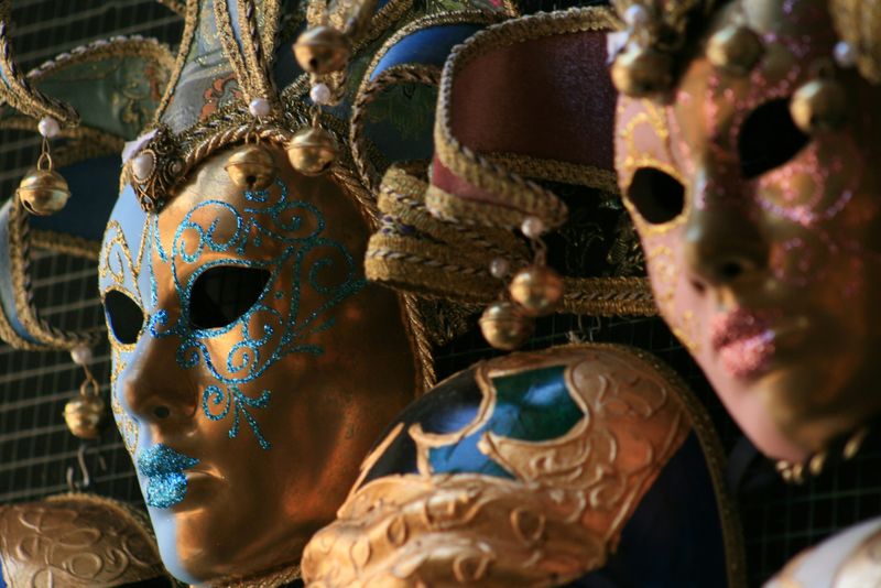 Best venetian masks carnival: update guide to things to know