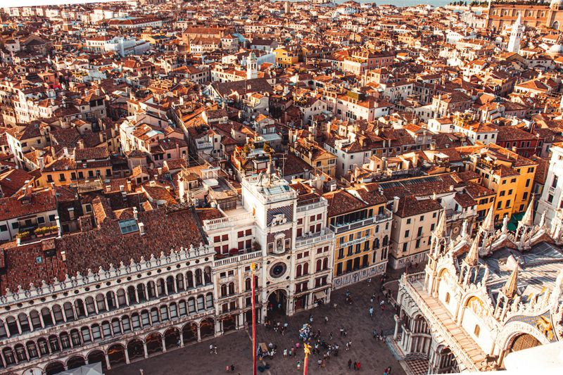 Save money on the Venice access fee: How to pay half